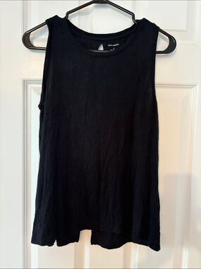 2/20 bundle for discount Halogen Black Crewneck Sleeveless Tank